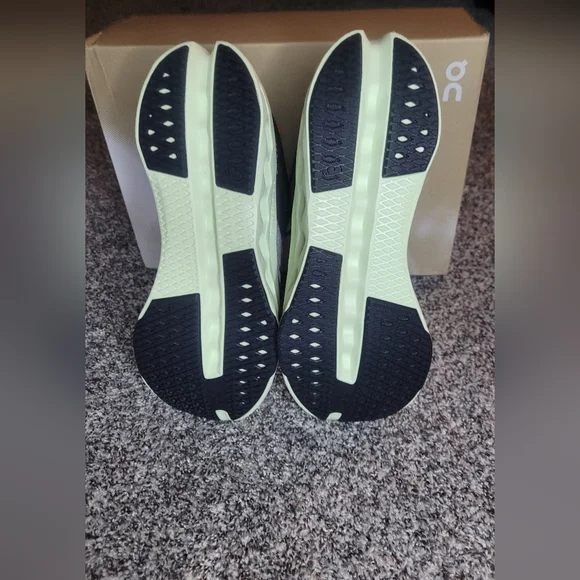 On Running Cloudsurfer Next Running Shoe - Black/Lima NEW - Picture 7 of 12